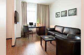 Отель Kreutzwald Hotel Tallinn Таллин Полулюкс Делюкс Zen с гидромассажной ванной-5
