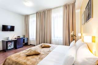 Отель Kreutzwald Hotel Tallinn Таллин Стандартный двухместный номер с 1 кроватью или 2 отдельными кроватями-1